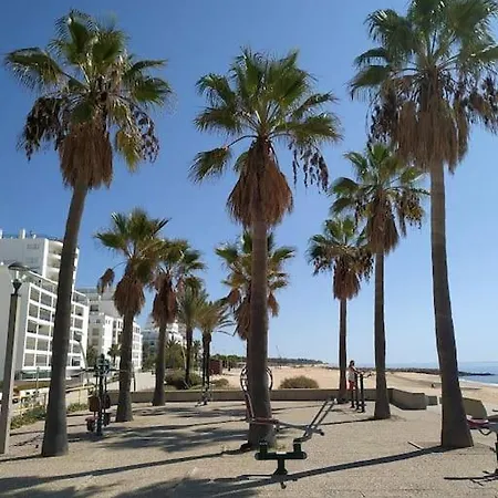 Sunny Holidays Apartment *